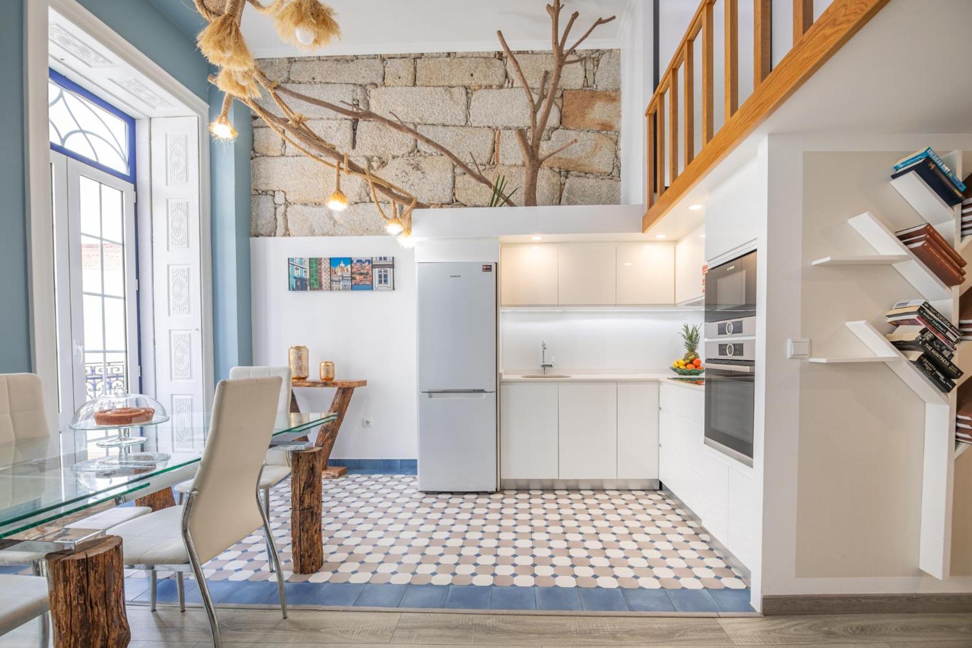 Deluxe Spacious Flats W Mezzanine By Host Wise Apartment Porto Exterior photo