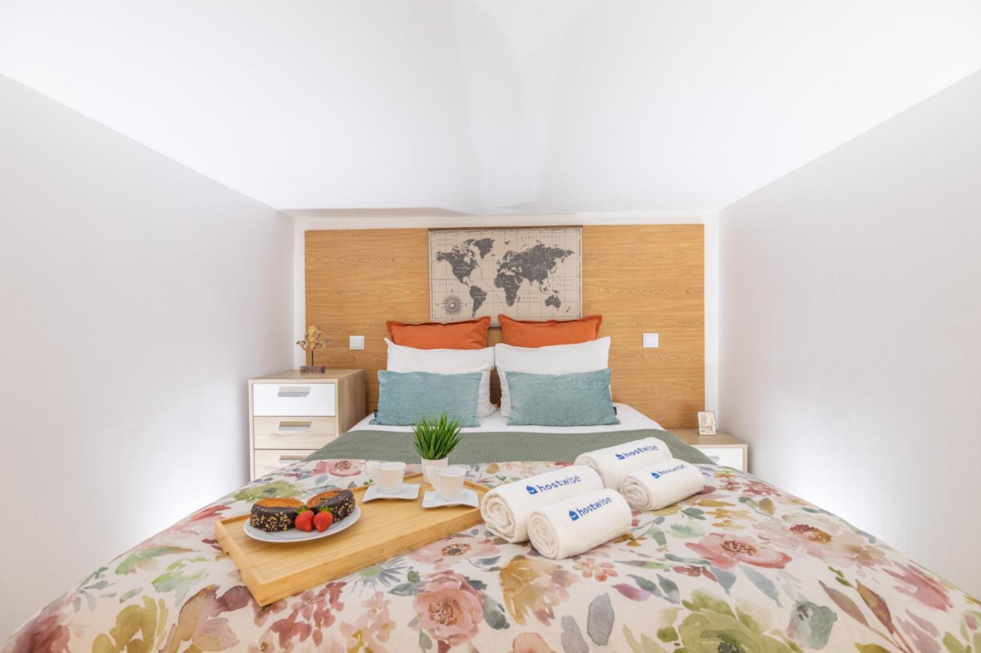 Deluxe Spacious Flats W Mezzanine By Host Wise Apartment Porto Exterior photo